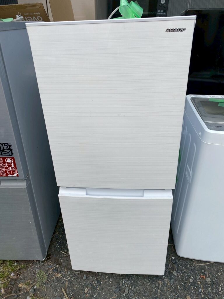 埼玉県蕨市でSHARP(シャープ)冷蔵庫を出張買取｜SJ-D15H-W(2021年製)を出張買取しました。