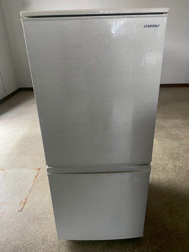 SHARP(シャープ)2ドア冷蔵庫 SJ-D14E-W 2019年製