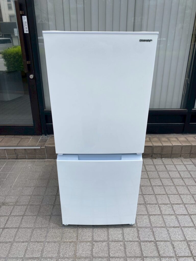 SHARP(シャープ)2ドア冷蔵庫 SJ-15E9-W 2022年製