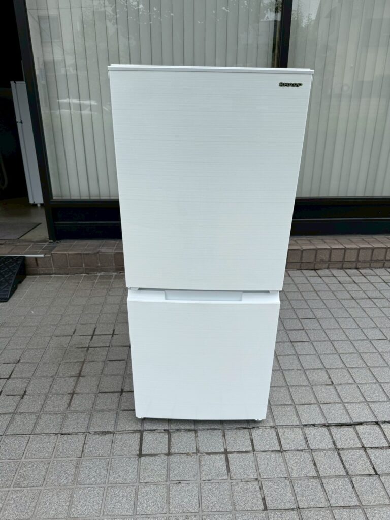 【2021年製】SHARP（シャープ）2ドア冷蔵庫 SJ-D15G-Wを出張買取｜埼玉県さいたま市浦和区