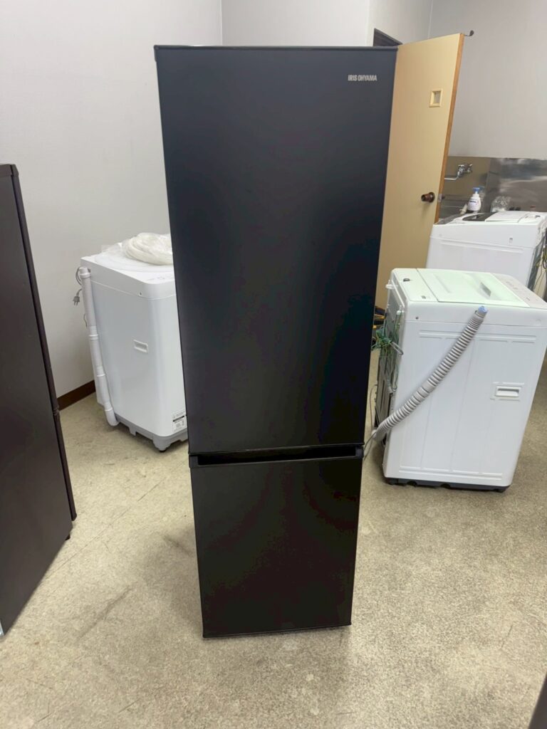【板橋区 出張買取】IRIS OHYAMA 2ドア冷蔵庫 IRSD-17A-B 2024年製 を東京都板橋区で出張買取しました！