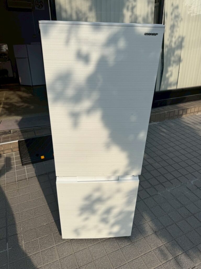 東京都豊島区｜SHARP 2ドア冷蔵庫 SJ-D18H-W（2021年製） 出張買取