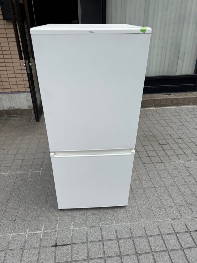 AQUA（アクア）2ドア冷蔵庫 AQR-17N(W) 2023年製を出張買取