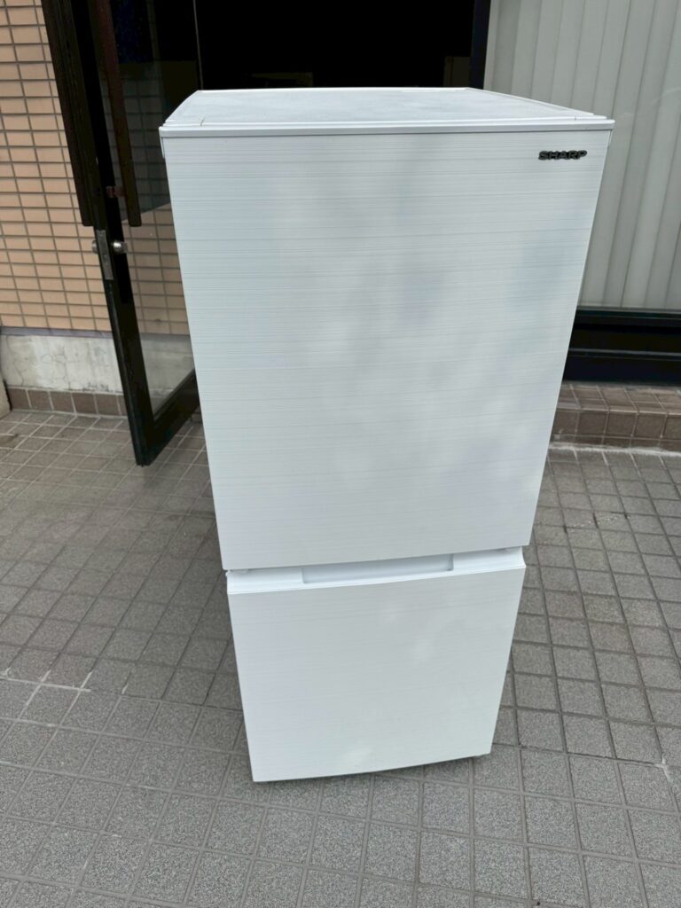 【東京都練馬区 買取実績】SHARP 2ドア冷蔵庫SJ-D15H-W（2022年製）を出張買取