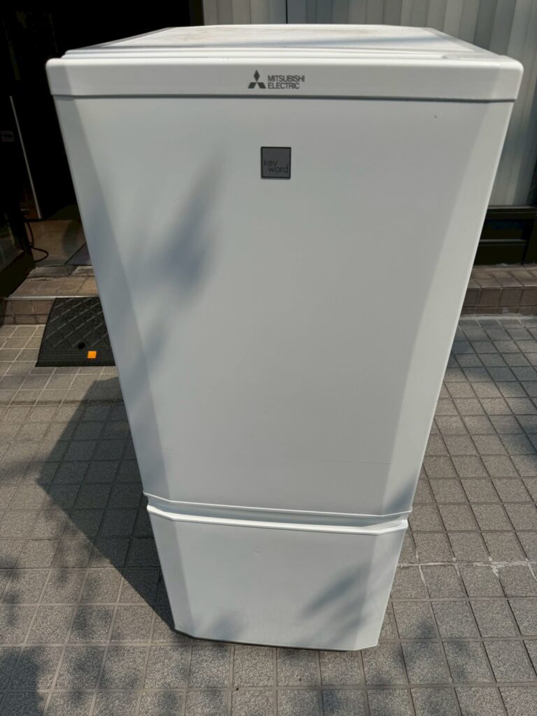埼玉県戸田市にて三菱製2ドア冷蔵庫 MR-P15ED-KW（2019年製）を出張買取いたしました