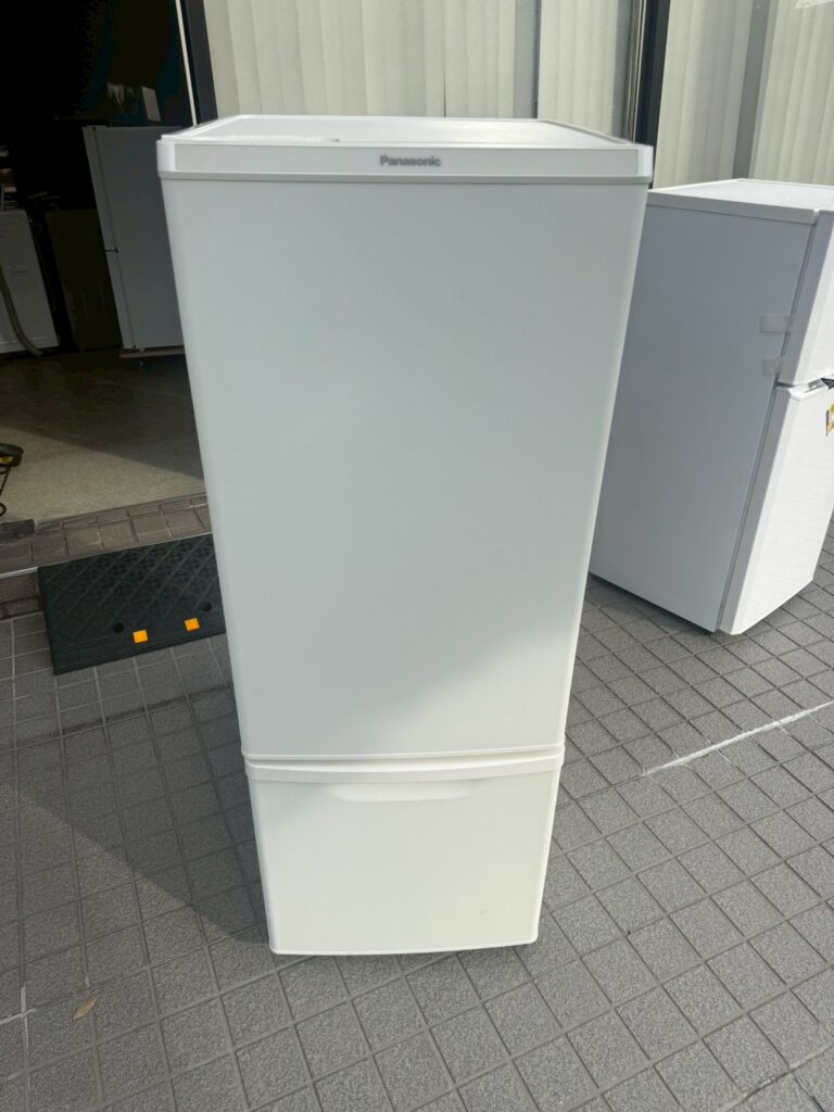 川口市でPanasonic冷蔵庫を出張買取いたしました｜2022年製 NR-B17FW-W