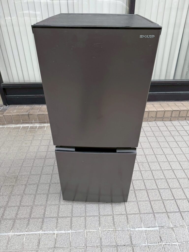 埼玉県川口市にてSHARP（シャープ）152L冷蔵庫を出張買取いたしました｜SJ-D15K-H 2024年製