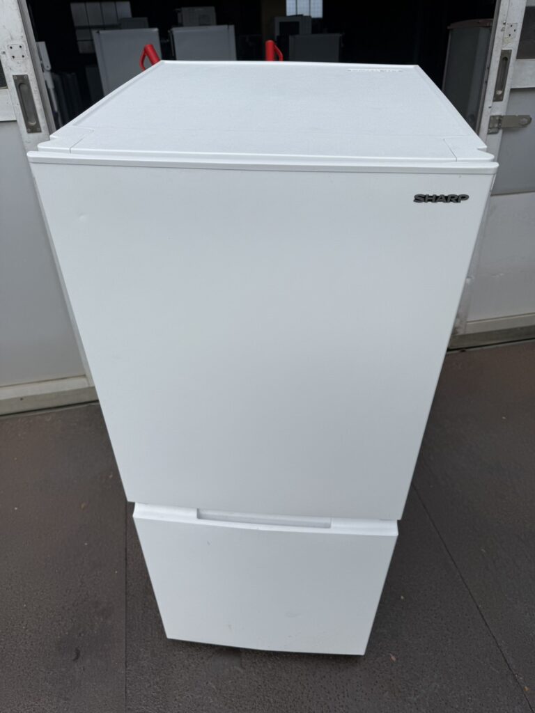 埼玉県川口市にて SHARP 2ドア冷蔵庫 SJ-D15K-W を出張買取いたしました｜引越しに伴うご依頼