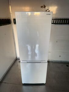 東京都足立区で結婚に伴い冷蔵庫を出張買取｜SHARP SJ-D18H-W 179L 2022年製