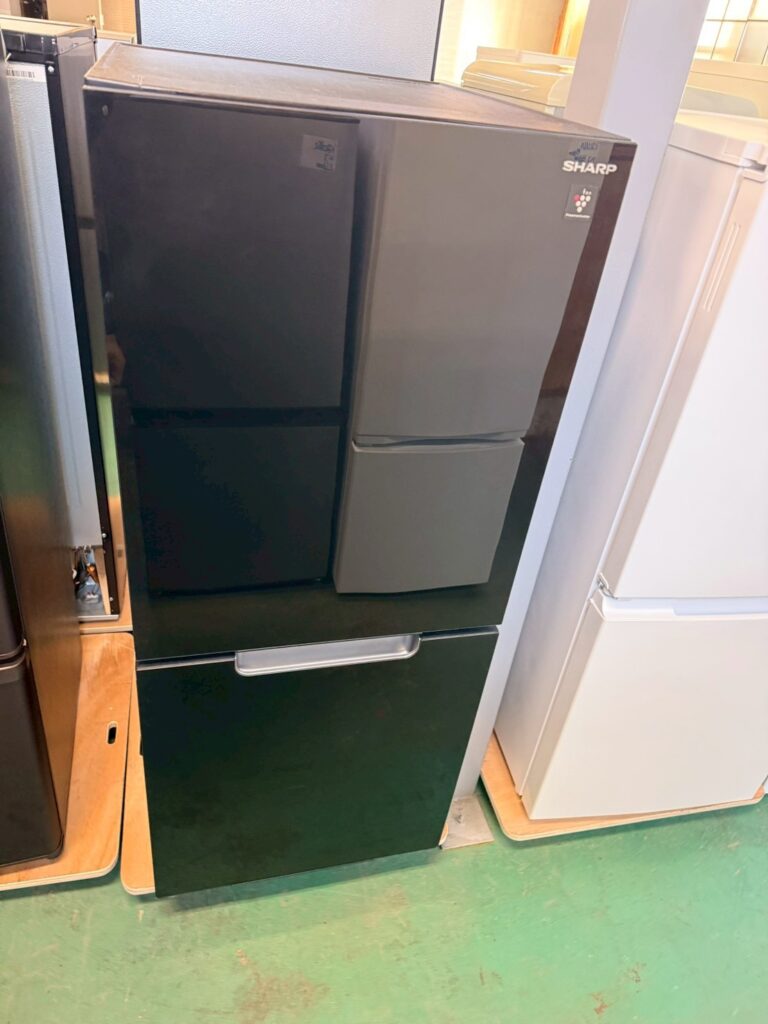 【埼玉県蕨市】SHARP SJ-GD15G-B 152L冷蔵庫を出張買取｜ブラックガラストップモデル