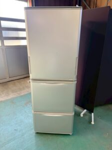 【埼玉県草加市】SHARP 3ドア冷蔵庫 SJ-W352F-S（2020年製・350L）を出張買取｜製造から5年経過でも買取しました！