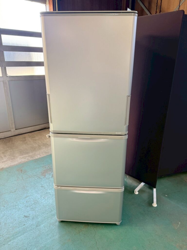 【埼玉県草加市】SHARP 3ドア冷蔵庫 SJ-W352F-S（2020年製・350L）を出張買取｜製造から5年経過でも買取しました！