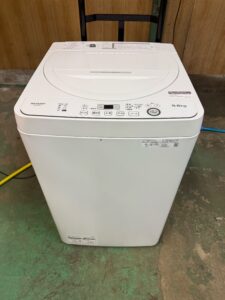 【埼玉県蕨市】SHARP 全自動洗濯機 ES-GE5G-W（2023年製・5.5kg）を出張買取しました｜正面の削れありでも買取が実現