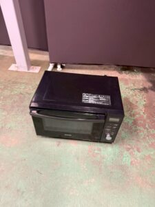 【東京都新宿区】アイリスオーヤマ オーブンレンジ MO-F1805-B（2019年製・18L）を出張買取しました｜年式経過でも買取が実現
