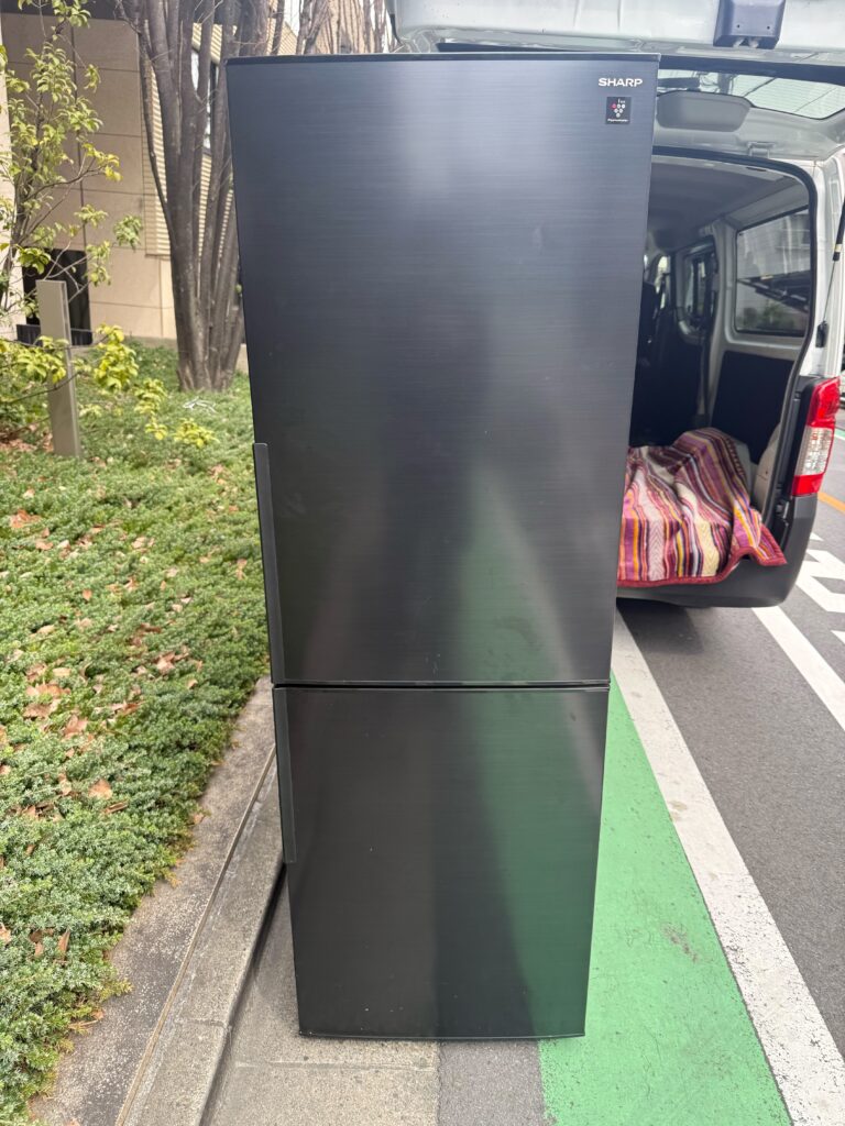 【埼玉県川口市】SHARP 2ドア冷凍冷蔵庫 SJ-AK31F-B（2020年製・310L）を出張買取しました｜年数経過でも他社より高値で買取が実現