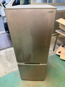 東京都練馬区でSHARP冷蔵庫（SJ-D18JJ-N・2022年製・179L）を出張買取しました