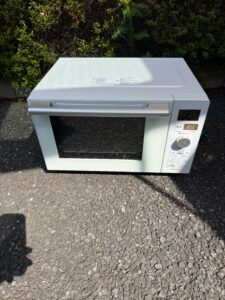 埼玉県川口市でヤマゼンオーブンレンジ（NERP-018FV(W)・2023年製）を出張買取｜未清掃の油汚れありでも年式新しく買取が実現