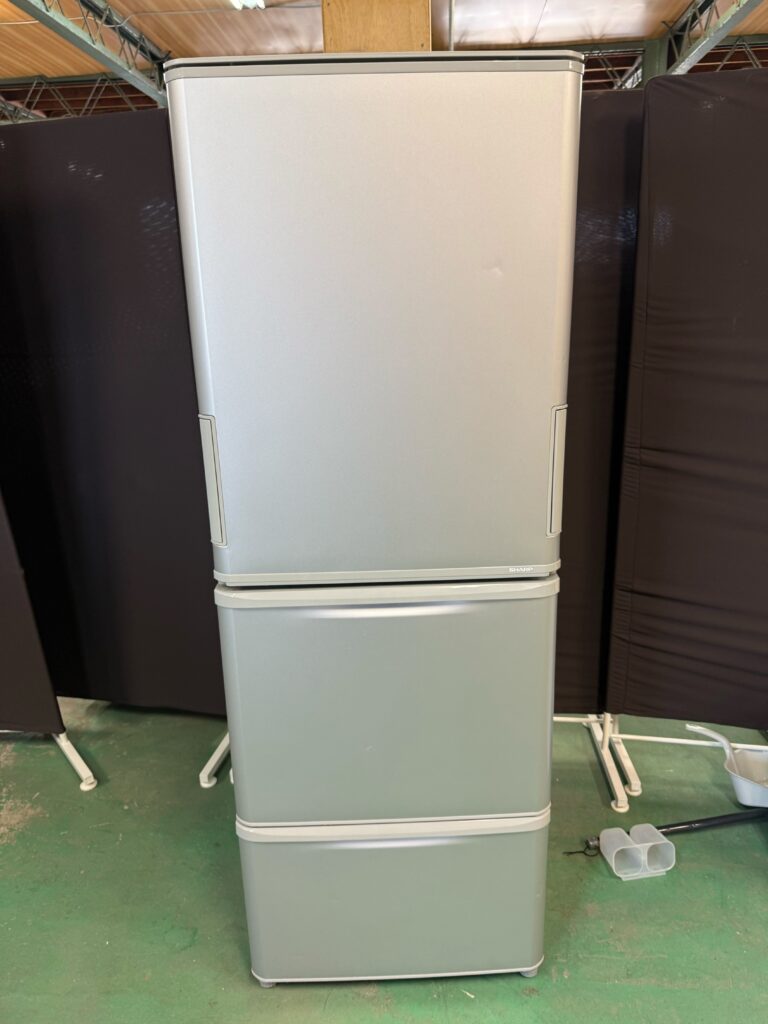 埼玉県蕨市でSHARP3ドア冷蔵庫（SJ-W358K-S・2024年製・350L）を出張買取しました｜購入1年未満・付属品揃いで高価買取が実現