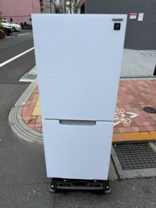 埼玉県戸田市でSHARPガラスドア冷蔵庫（SJ-GD15K-W・2024年製・152L）を出張買取しました｜査定理由まで丁寧に説明・高年式で高価買取が実現