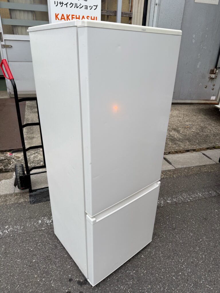 東京都足立区でAQUA2ドア冷蔵庫（AQR-20N(W)・2022年製・201L）を出張買取しました｜引越しによる大型買い替えに伴い出張買取の依頼