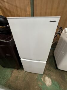 東京都練馬区でSHARP2ドア冷凍冷蔵庫（SJ-D15J-W・2023年製）を出張買取しました｜転居に伴う家電整理