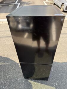 埼玉県草加市でニトリ2ドア冷凍冷蔵庫（NTR-140BK・2025年製）を出張買取しました｜会社寮の退寮に伴い指定日に対応