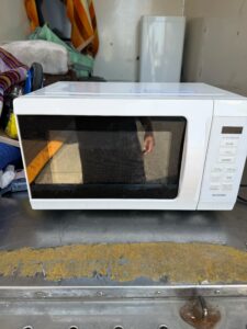 埼玉県さいたま市でアイリスオーヤマ電子レンジ（IMB-F186-W・2023年製）を出張買取しました｜引越しを機に家電を買い替え