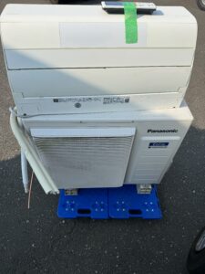 東京都練馬区でPanasonicルームエアコン Eolia（CS-XS402D2-W・2022年製）を出張買取しました｜引越しに伴う買い替えで隠ぺい配管設置品を回収