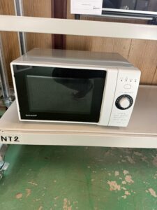 SHARP RE-TM18-W 2024年製 電子レンジの外観