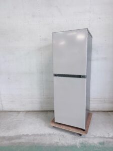 AQUA AQR-16A(C) 2025年製 160L冷蔵庫の外観